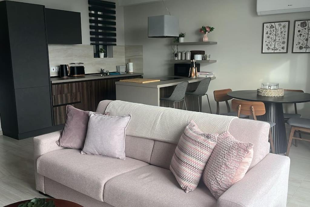 Apartment Your Escape: Where Every Sunrise Becomes A Memory